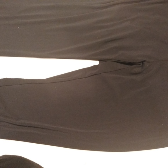 Black of shoulder jumper - Picture 7 of 7